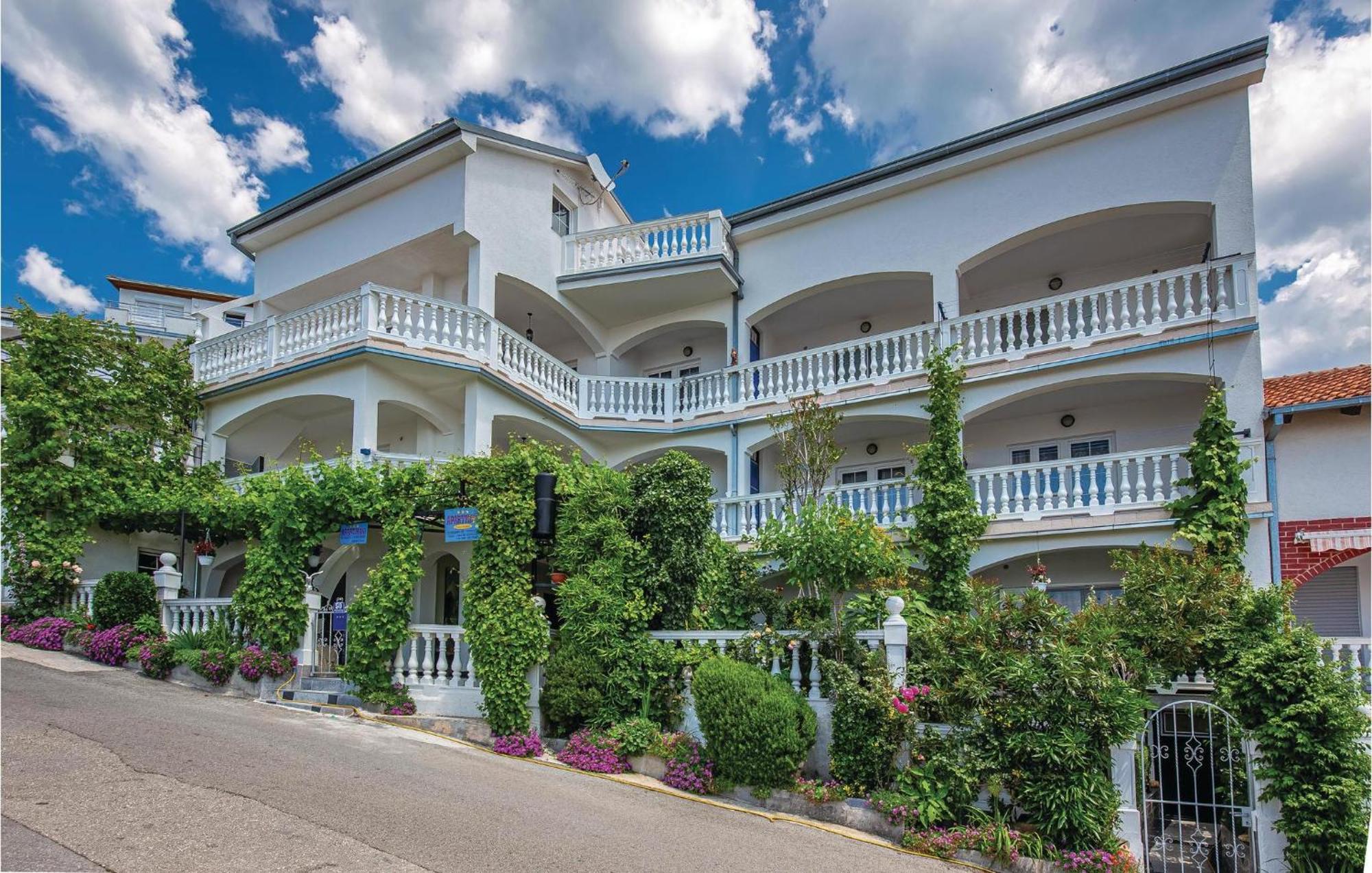 Stunning Apartment In Crikvenica With Wifi Exterior foto