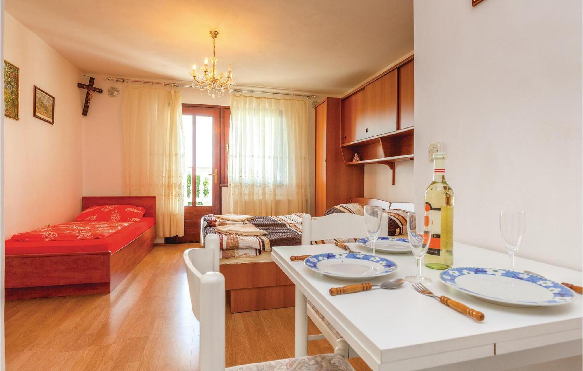 Stunning Apartment In Crikvenica With Wifi Exterior foto