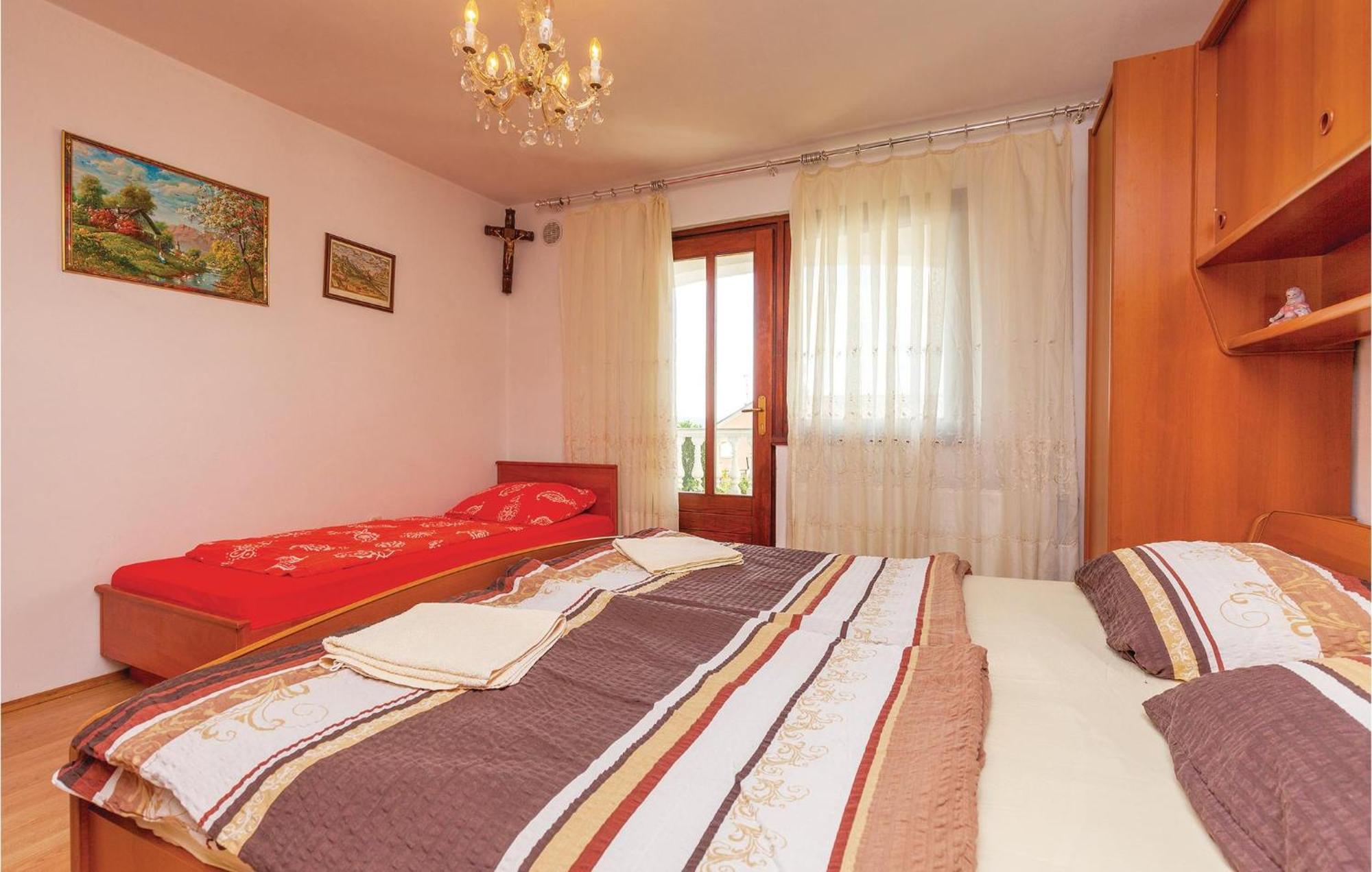 Stunning Apartment In Crikvenica With Wifi Exterior foto